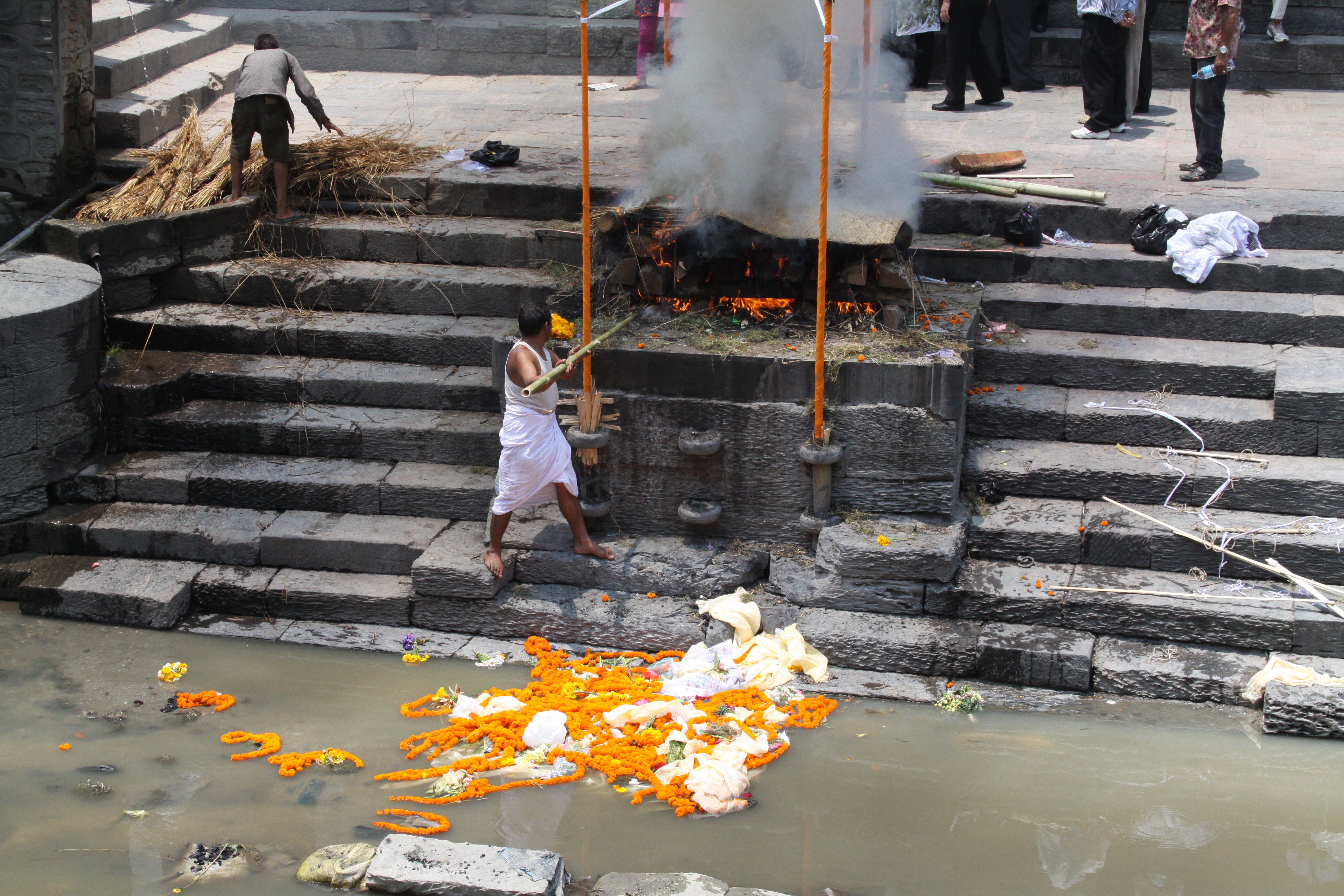 Kathmandu body burning